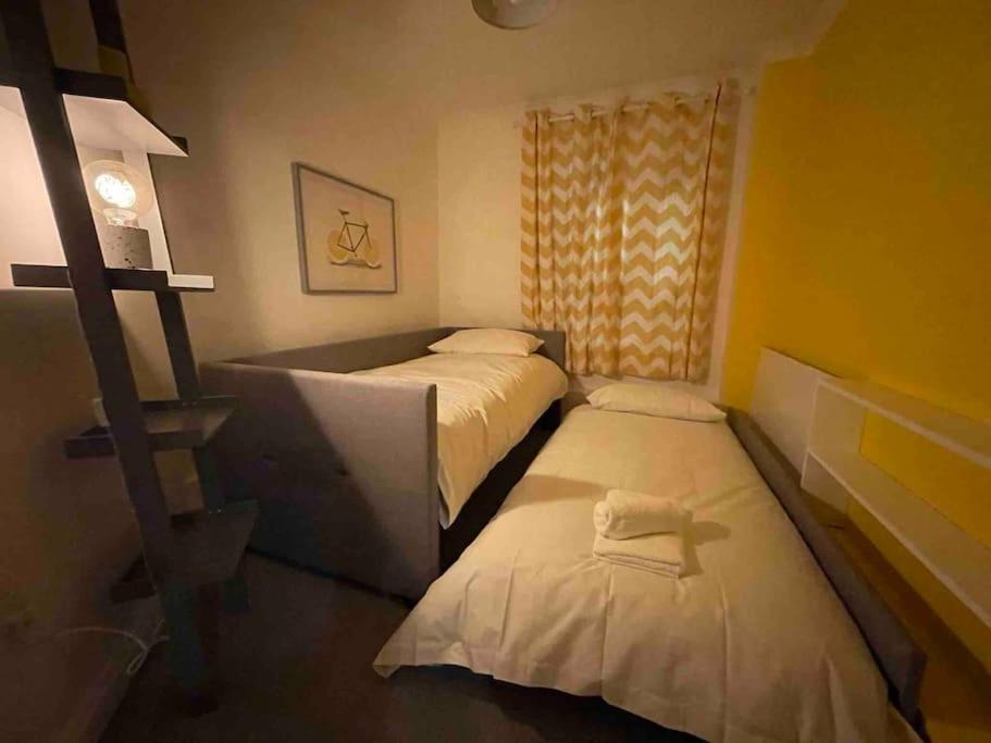 East Walls Apartment Chichester Kültér fotó